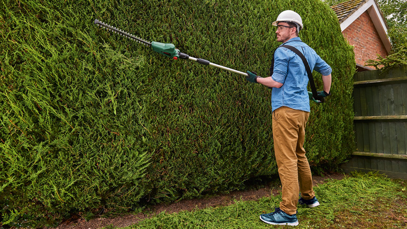 Akku-Teleskop-Heckenschere UniversalHedgePole 18 Produktbild img3 L