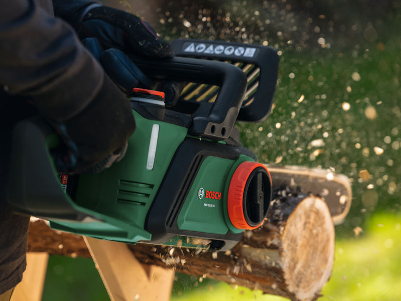 Akku-Kettensäge PKE18V-30-28, 1x Akku PBA 18V 4.0Ah Produktbild img3 L