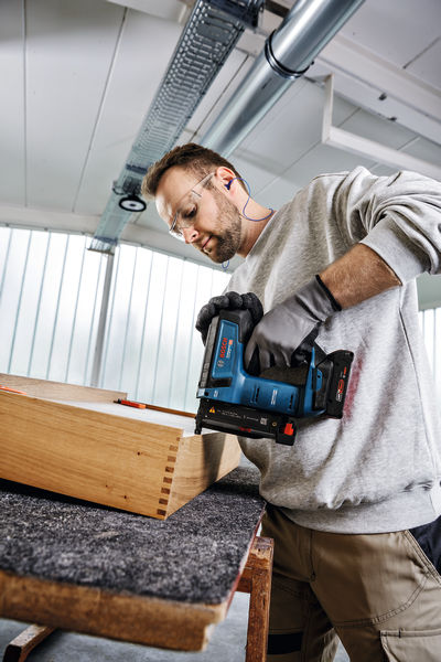 Akku-Holznagler GNH 18V-35 in L-BOXX Produktbild img5 L
