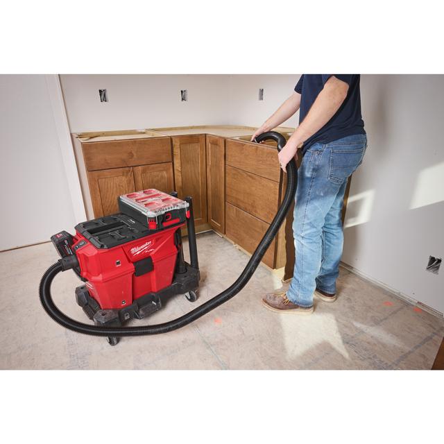 M18FVC23L-0 L CLASS WET AND DRY VAC Produktbild img4 L