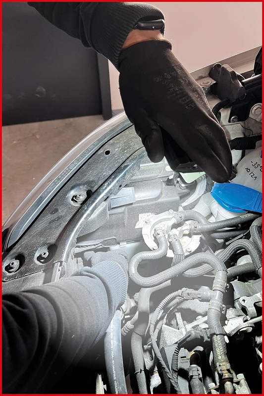 eQiUltimateBEAM Handleuchte kompakt 600 Lumen Produktbild img7 L