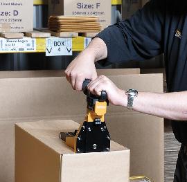 Kartonverschlussgeräte