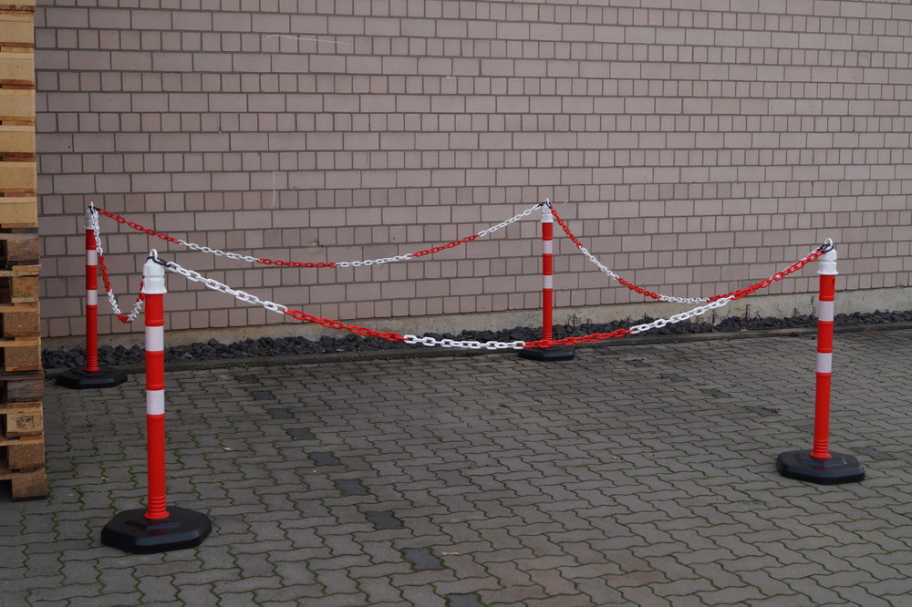 TEMKA Kettenpfosten - Set, r/w 6 Pfosten + 5xKette STRECKE Produktbild img12 L