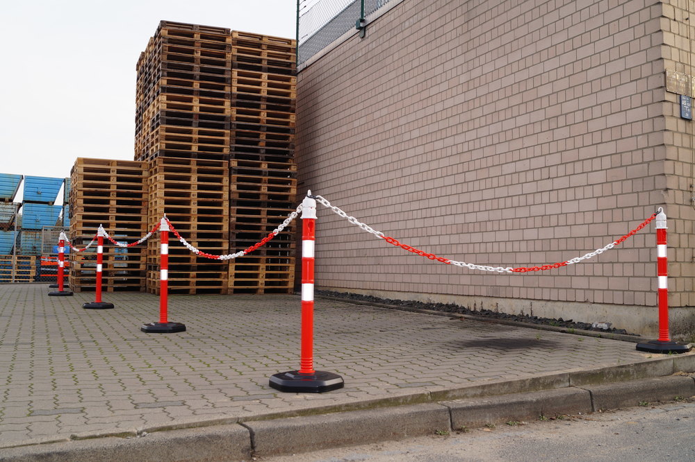 TEMKA Kettenpfosten - Set, r/w 6 Pfosten + 5xKette STRECKE Produktbild img18 L