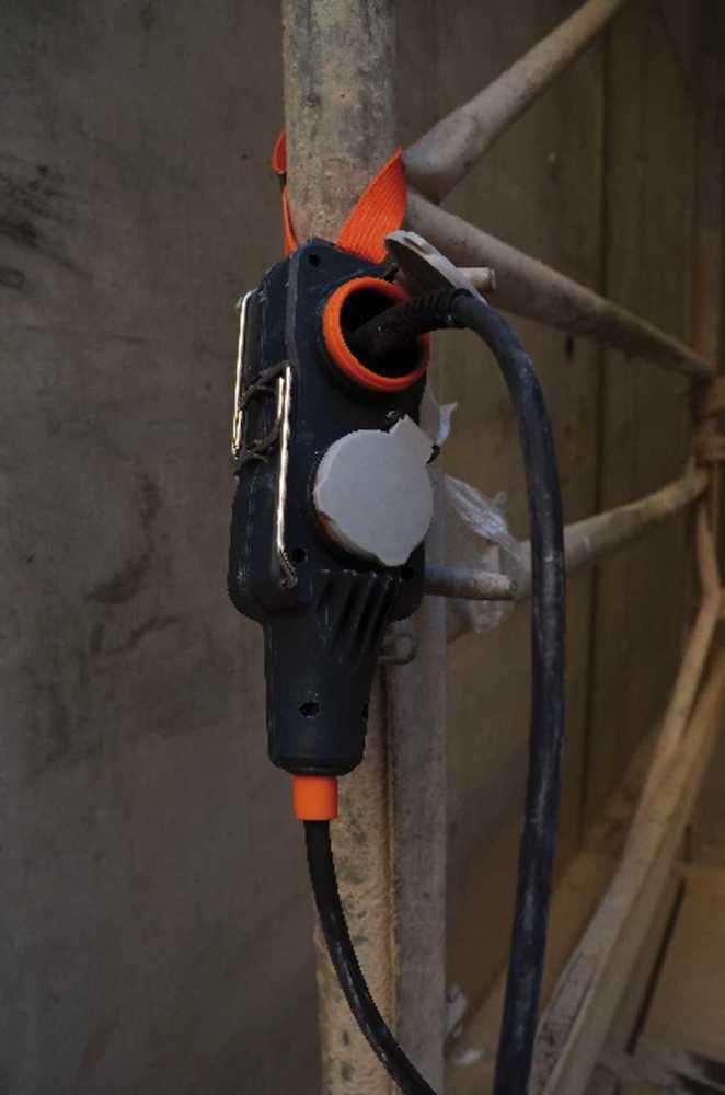 brennenstuhl professionalLINE Powerblock+Verlängerungsleitung, Verteilersteckdose 4-fach, 25m Produktbild img7 L