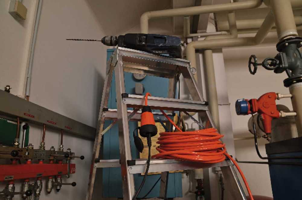 brennenstuhl professionalLINE Verlängerungskabel IP44, 10m Kabel orange, BGI 608 Produktbild img3 L