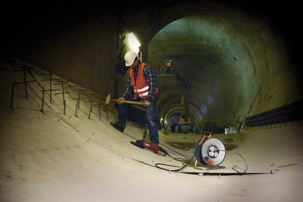 brennenstuhl Kabeltrommel SteelCore IP44, 40m Kabel, BGI 608 Produktbild img5 L