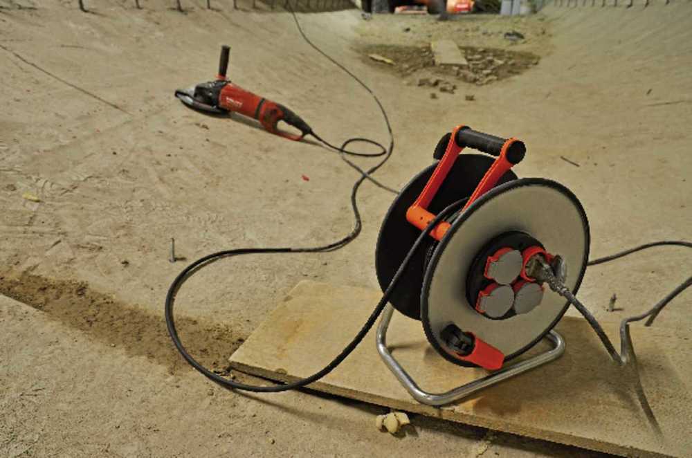 brennenstuhl Kabeltrommel SteelCore IP44, 40m Kabel, BGI 608 Produktbild img7 L