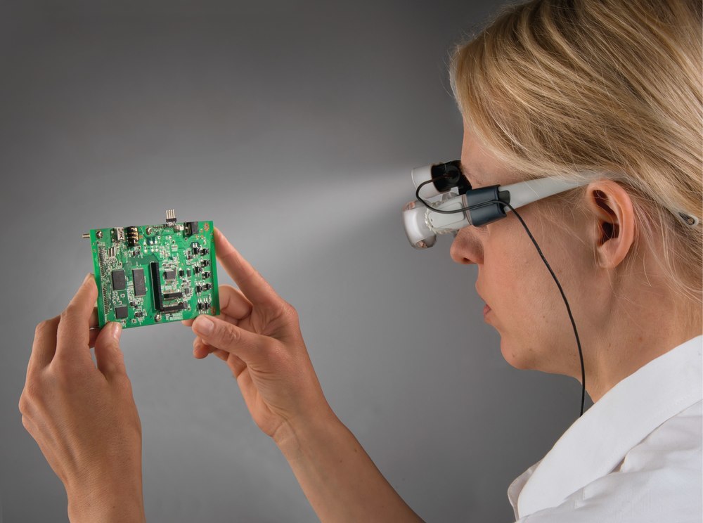 ESCHENBACH Lupenbrille MaxDetail mit LED-Beleuchtung Produktbild img7 L