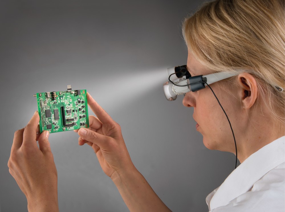 ESCHENBACH Lupenbrille MaxDetail mit LED-Beleuchtung Produktbild img8 L