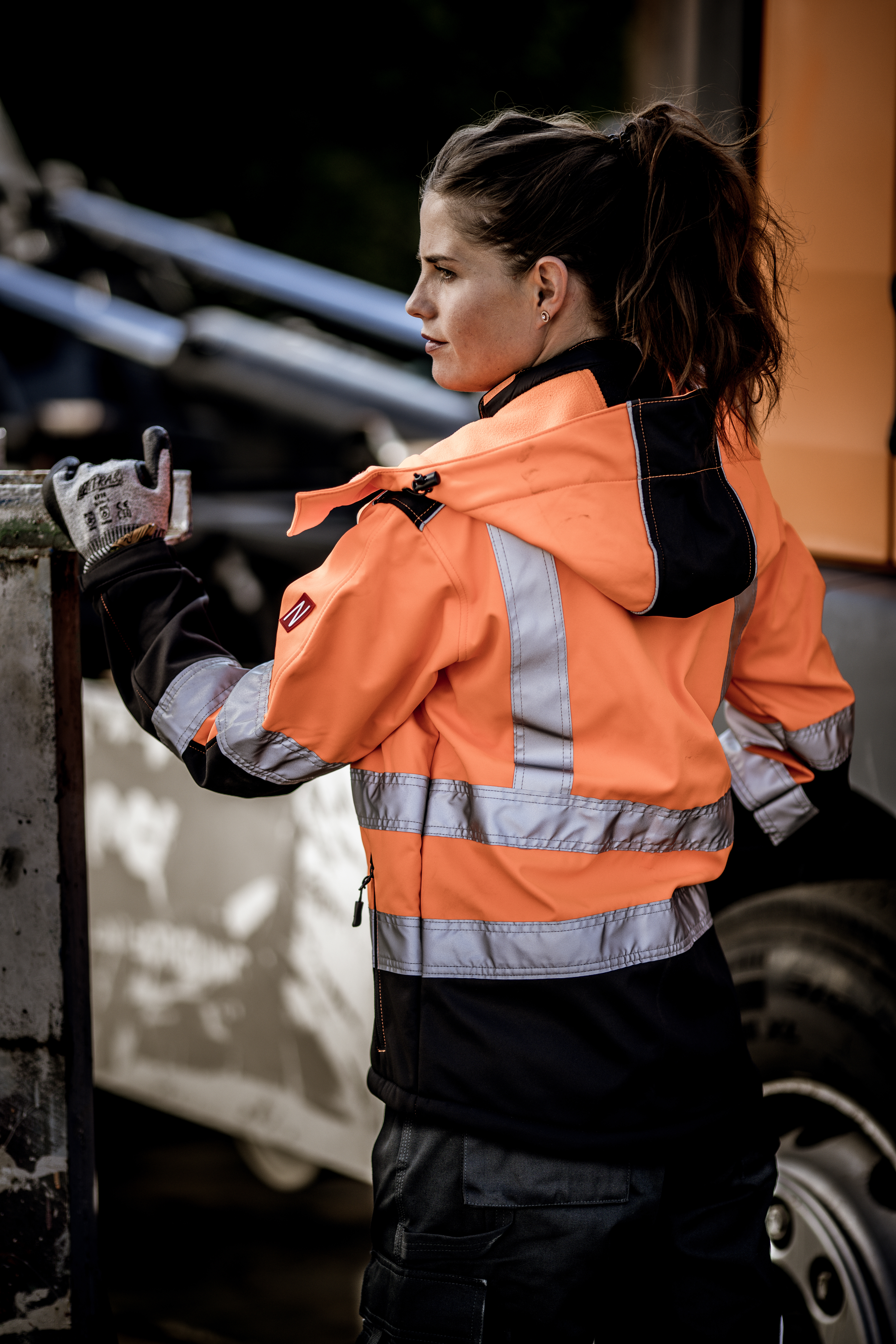 NITRAS abnehmbare Kapuze, neonorange / schwarz, OEKO-TEX Produktbild img4 L