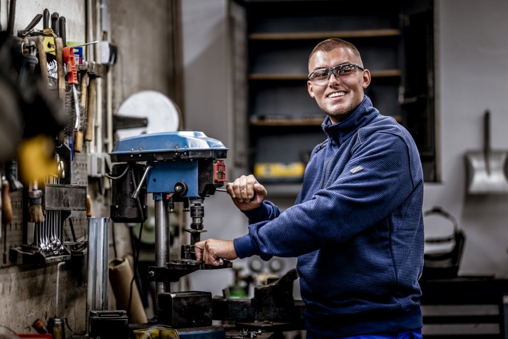 NITRAS VISION PROTECT PREMIUM, Bügelbrille, transparent / grau, ISO 16321-1 Produktbild img4 L