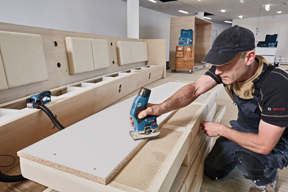 Bosch PRO Akku-Kantenfräse GKF 12V-8, Solo Version Produktbild img3 L