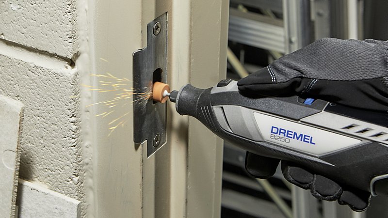 Dremel® 8250, Akku-Multifunktionswerkzeug 8250-5 (12 V), 5 Zubehöre Produktbild img4 L