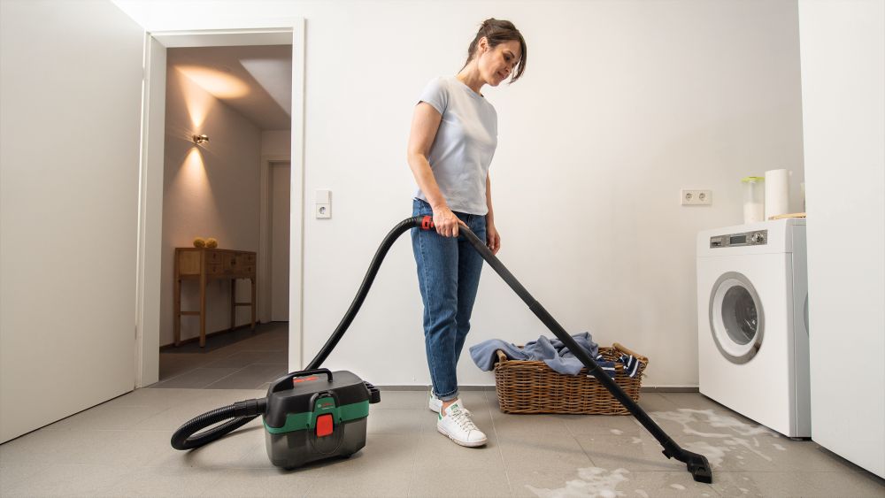 Bosch Akku-Nass- und Trockensauger AdvancedVac 18V-8 Produktbild img2 L