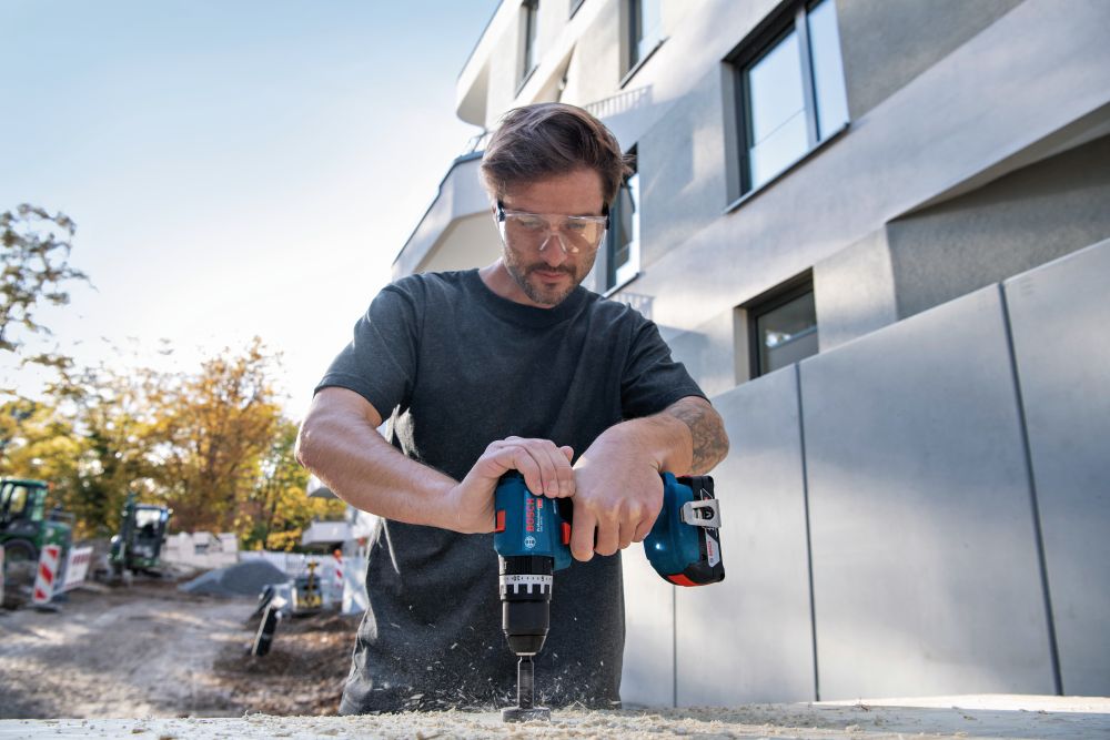 Bosch PRO Akku-Schlagbohrschrauber GSB 18V-45 mit L-BOXX Produktbild img4 L