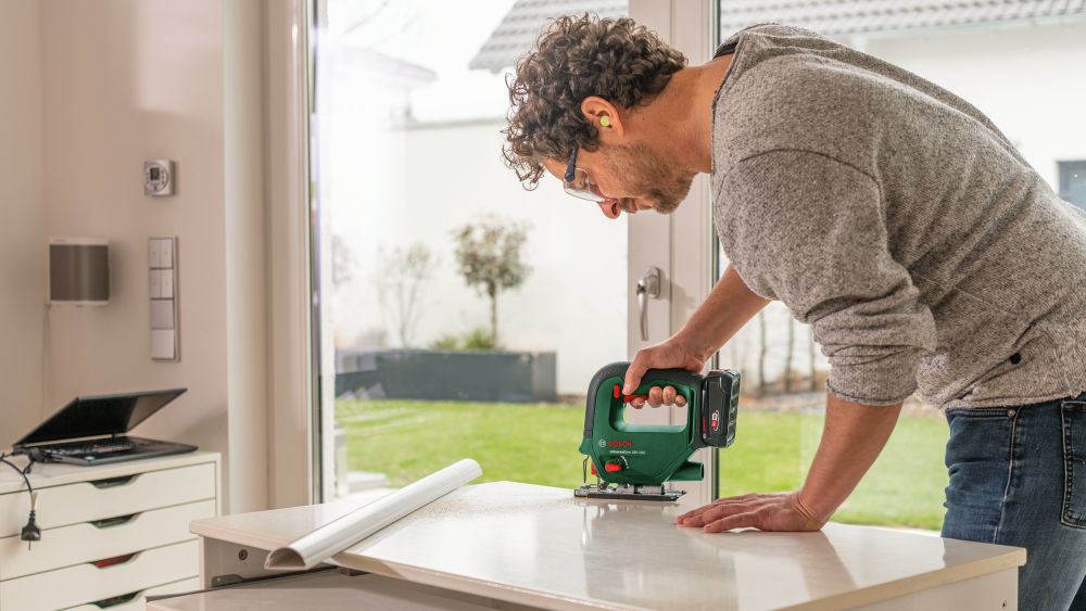 Bosch Akku-Stichsäge UniversalSaw 18V-100 Produktbild img7 L