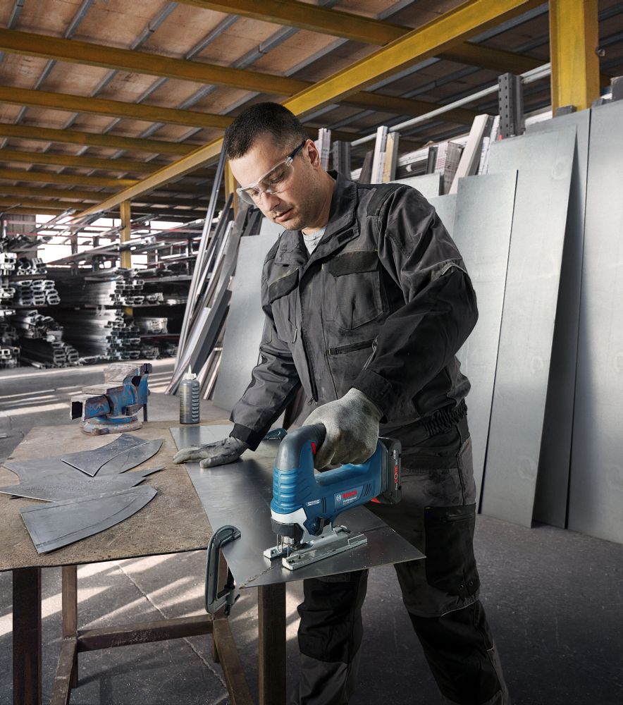 Bosch PRO Akku-Stichsäge GST 18V-125 B Produktbild img6 L