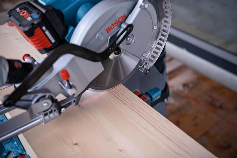 Bosch PRO Akku-Kapp- und Gehrungssäge BITURBO GCM 18V-254 D Produktbild img10 L