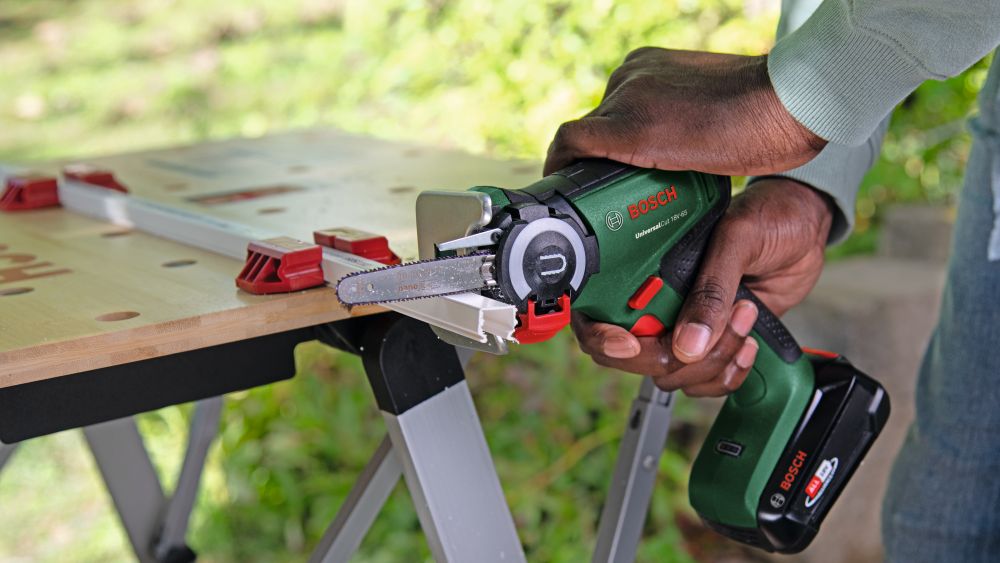 Bosch Akku-Säge mit NanoBlade-Technologie UniversalCut 18V-65, Ladegerät AL 18V-20 Produktbild img6 L