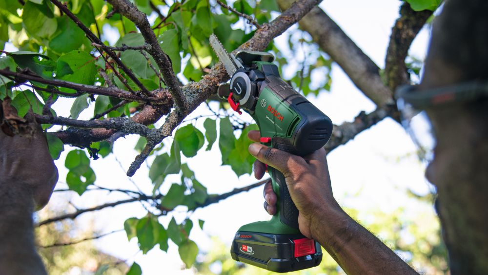 Bosch Akku-Säge mit NanoBlade-Technologie UniversalCut 18V-65, Ladegerät AL 18V-20 Produktbild img5 L