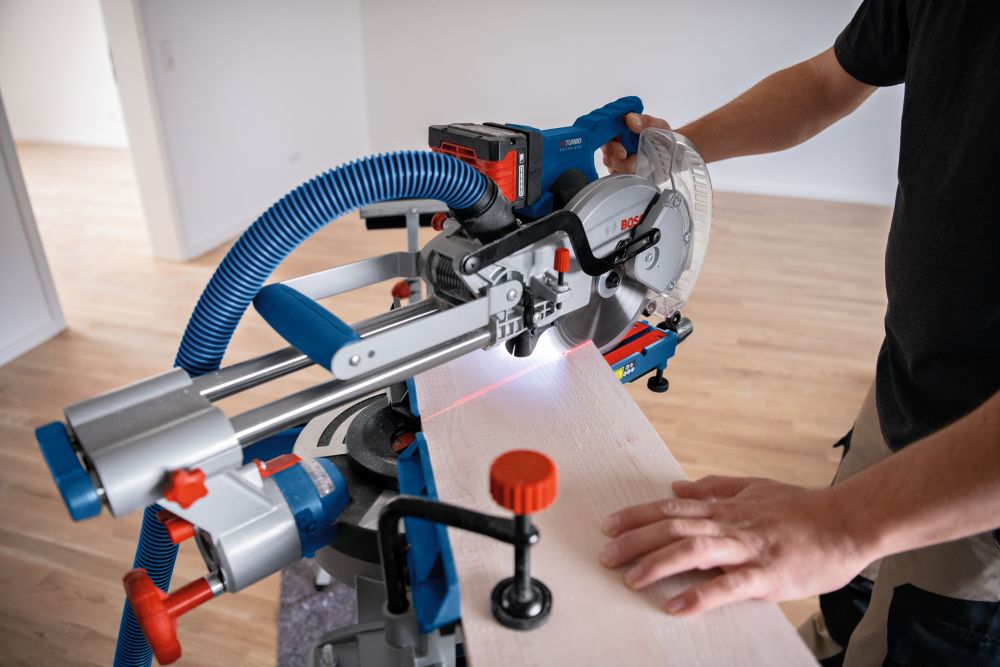 Bosch PRO Akku-Kapp- und Gehrungssäge BITURBO GCM 18V-216 D, 1 x Kreissägeblatt Produktbild img9 L