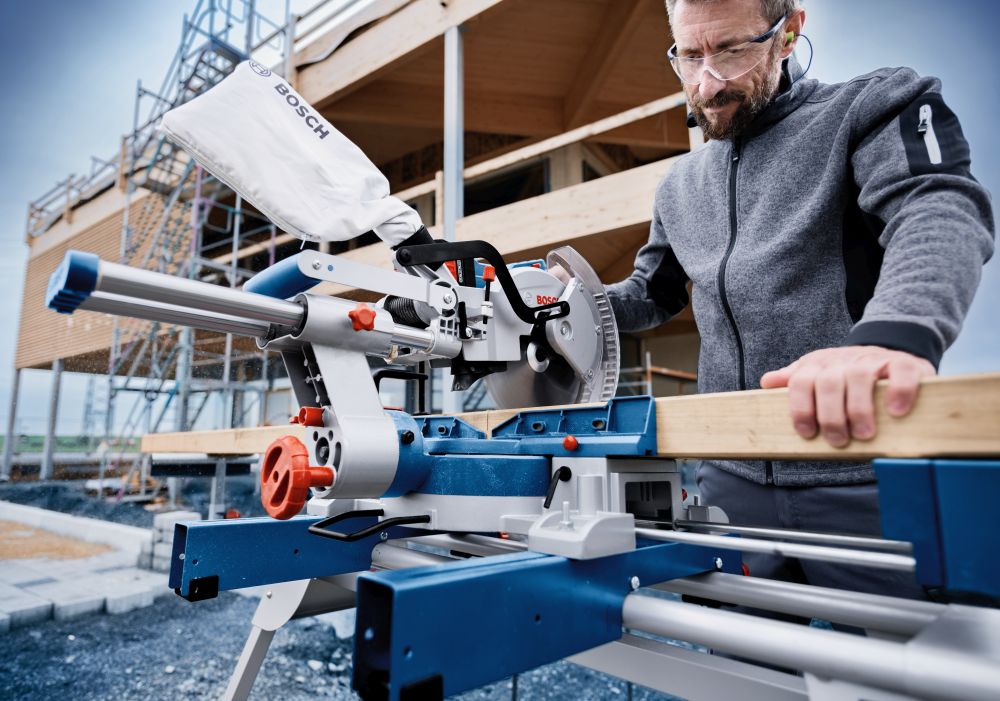 Bosch PRO Akku-Kapp- und Gehrungssäge BITURBO GCM 18V-254 D Produktbild img11 L