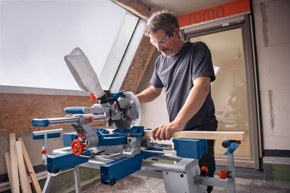 Bosch PRO Akku-Kapp- und Gehrungssäge BITURBO GCM 18V-216 D, 1 x Kreissägeblatt Produktbild img8 L