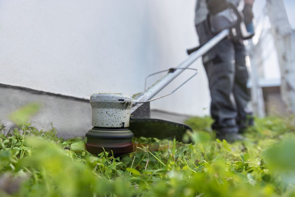 Bosch PRO Akku-Rasentrimmer GRT 18V-33 Produktbild img3 L