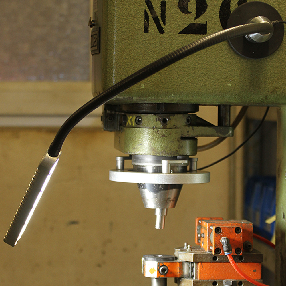 Bauer & Böcker LED-Arbeitsleuchte Fluter 950Lumen Bauer + Böcker Produktbild img2 L