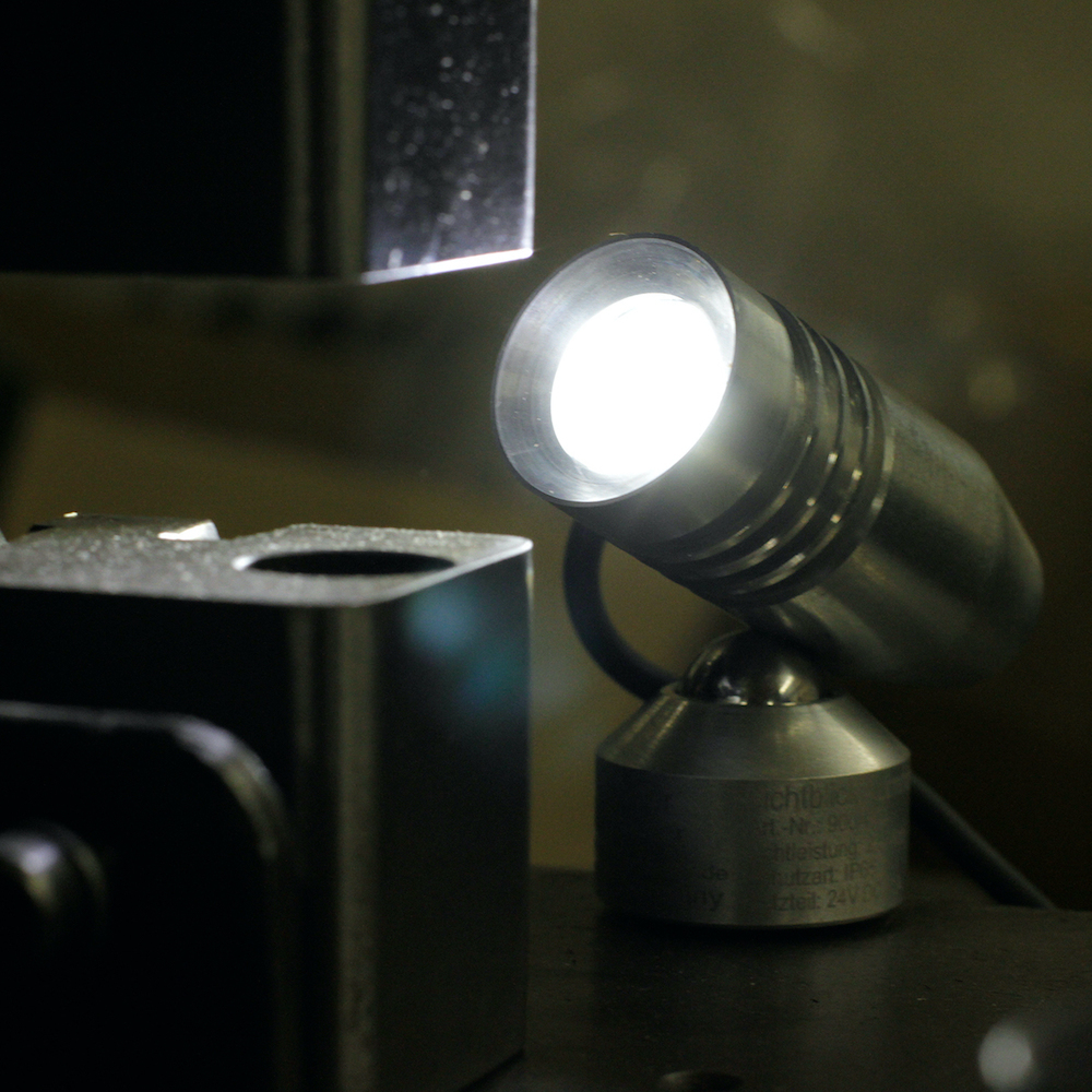 Bauer & Böcker LED-Arbeitsleuchte Lichtb lick 200Lumen Bauer + Böcker Produktbild img3 L