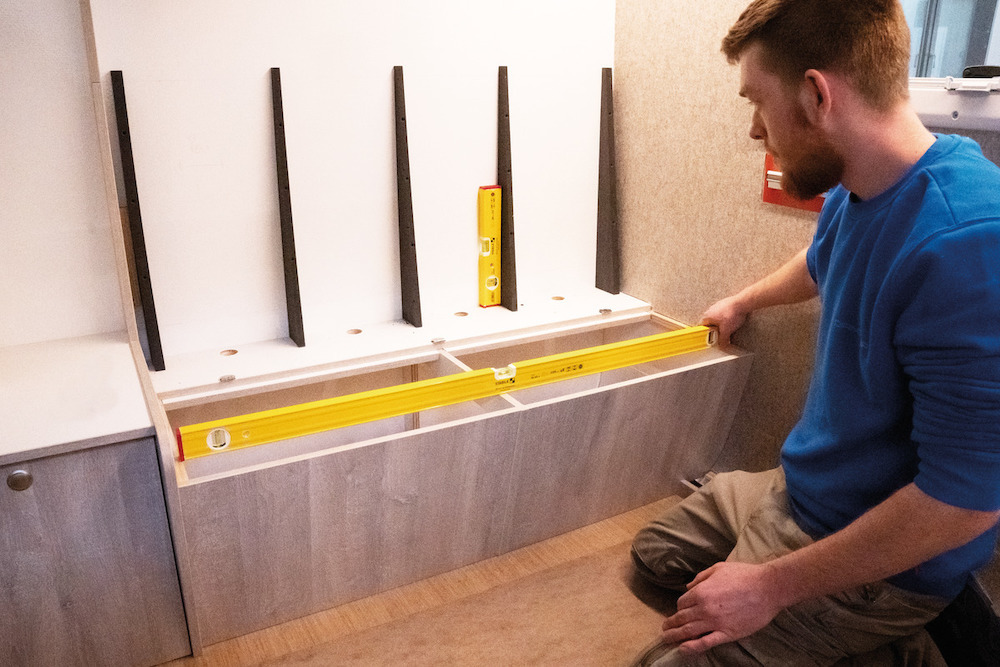 STABILA PRO SET 80 AS, 4-teiliges Wasserwaagen-Set: 120 cm / 60 cm / 30 cm / Tasche, verstärktes Alu-Profil, integrierte Rutsch-Stopper, Made in Germany Produktbild img2 L