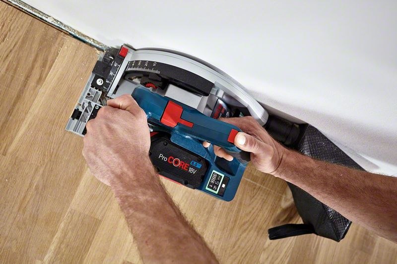 Bosch PRO Akku-Paneelsäge solo GCM 18V Produktbild img8 L