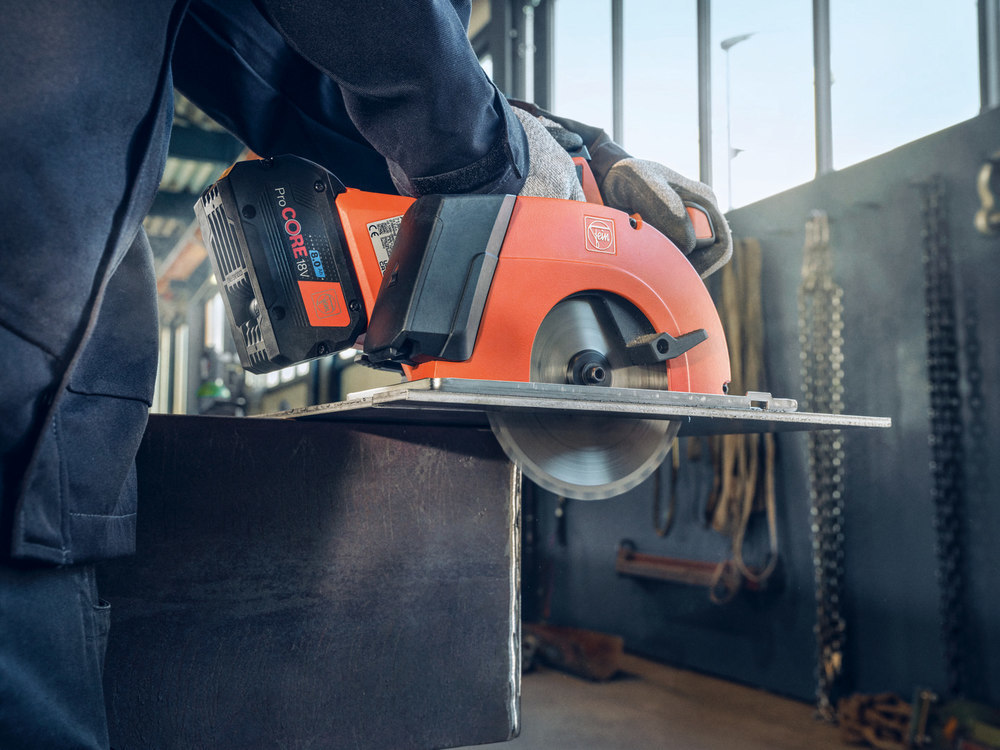 Fein Akku-Metallkreissäge solo AHKS 18-57 AS ohne Akku ohne Ladegerät L-Boxx Produktbild img3 L