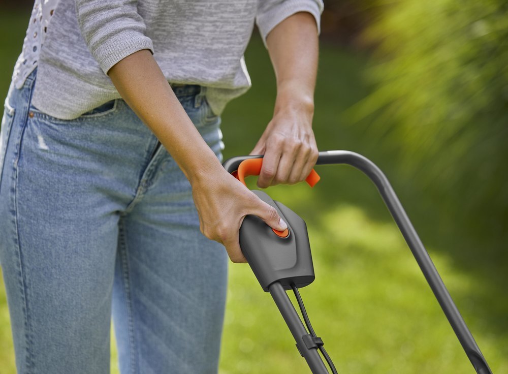 Gardena Akku-Rasenmäher PowerMax 30/18V P4A soo Produktbild img4 L