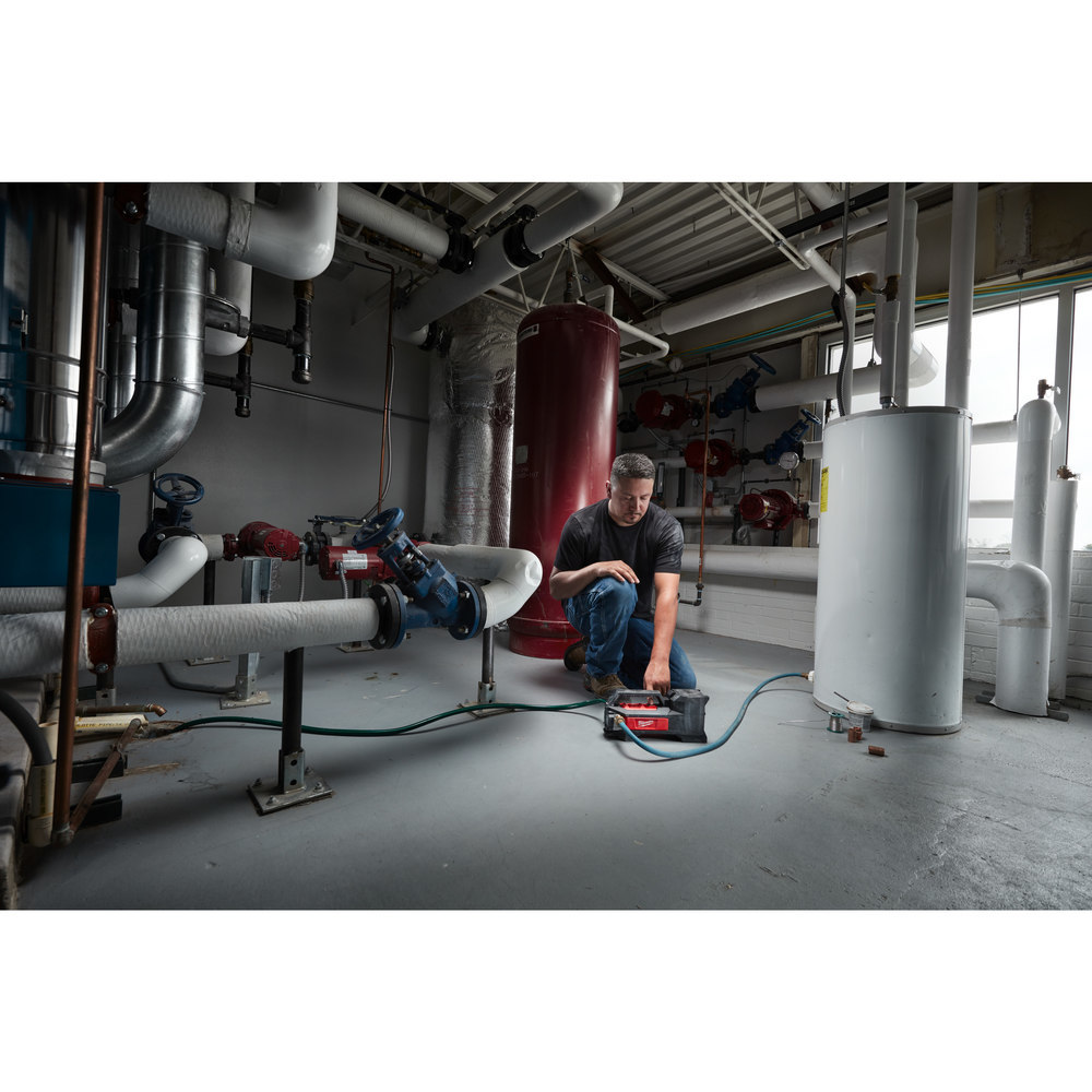 Milwaukee Akku-Transferpumpe M18 BTP-0, solo Produktbild img5 L