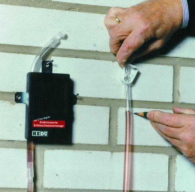 Hedue Schlauchwasserwaage Digital 20m im Kunststoffkoffer Produktbild img4 L