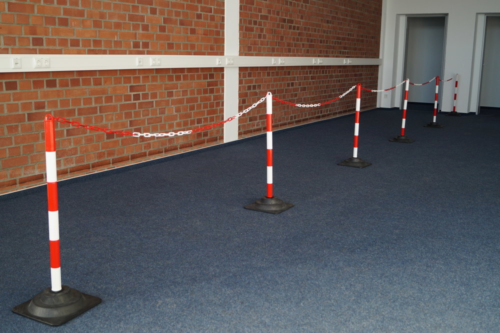 TEMKA Kettenpfostenset EcoMax mit 10 m Absperrkette und 6 Hartgummifüßen Produktbild img9 L