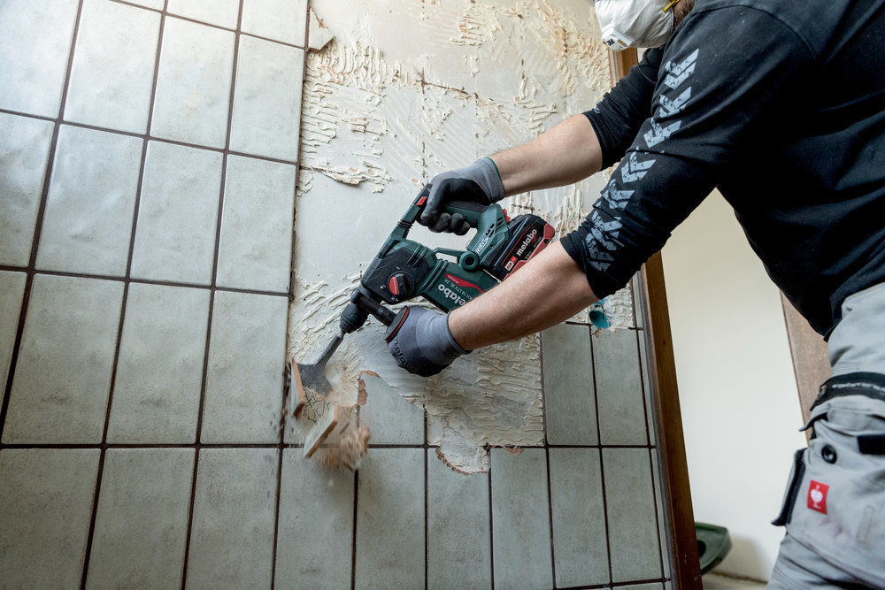 metabo Akku-Kombihammer KH 18 LTX BL 24 SE ohne Akku ohne Ladegerät metaBOX Produktbild img10 L