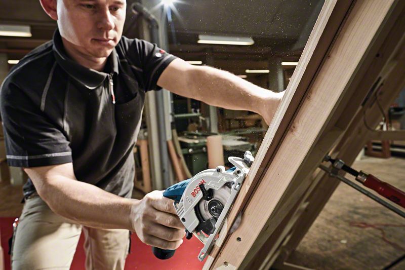 BOSCH Akku-Kreissäge UniversalCirc 18V-53, 1 x Akku PBA 18V 2.5Ah Produktbild img8 L