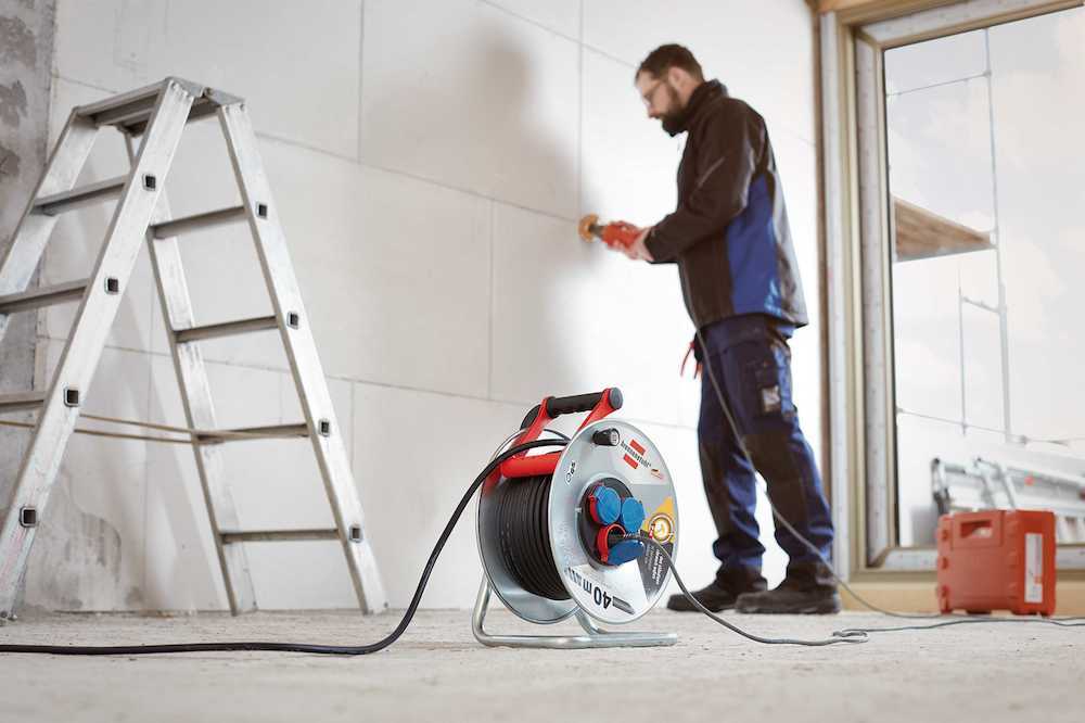 brennenstuhl Kabeltrommel Stahlblech H07 RN-F3G2,5 25m Garant S Brennenstuhl Produktbild img2 L