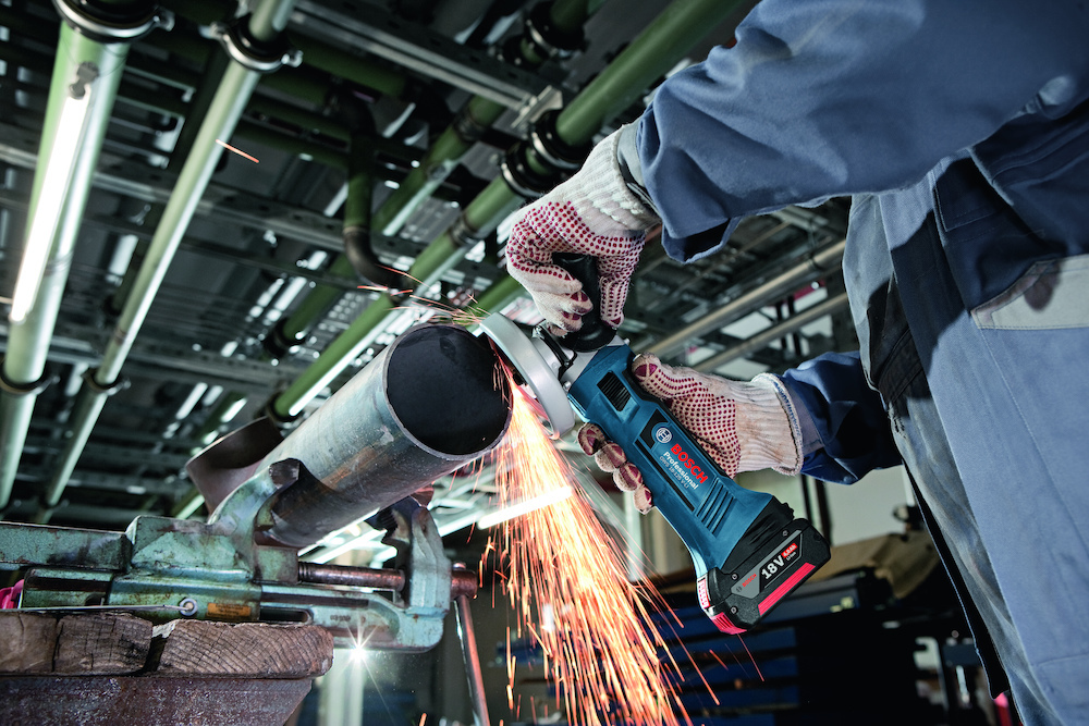 Bosch PRO Akku-Winkelschleifer Produktbild img3 L