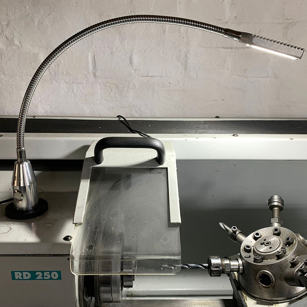 Bauer & Böcker LED-Arbeitsleuchte Glanzl icht 300Lumen Bauer + Böcker Produktbild img4 L