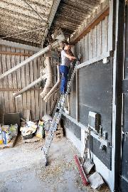 GÜNZBURGER STEIGTECHNIK Stufen-Anlegeleiter mit Standard-Traverse Produktbild