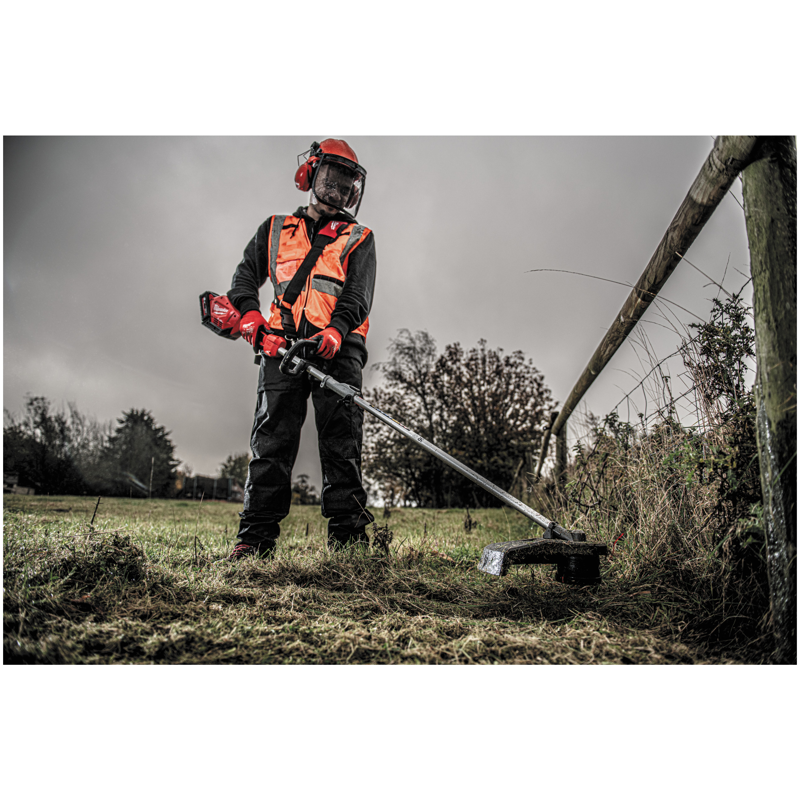 M18FOPH-LTA FUEL Rasentrimmer-Aufsatz Produktbild img2 L