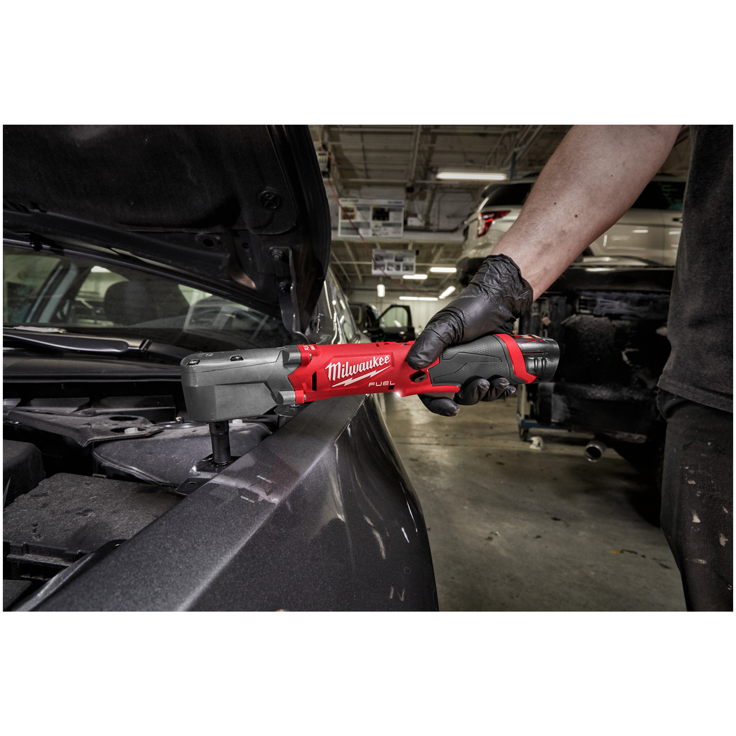 Akku-Winkelschlagschrauber Milwaukee M12FRAIWF38-0 12V ohne Akku Produktbild img4 L