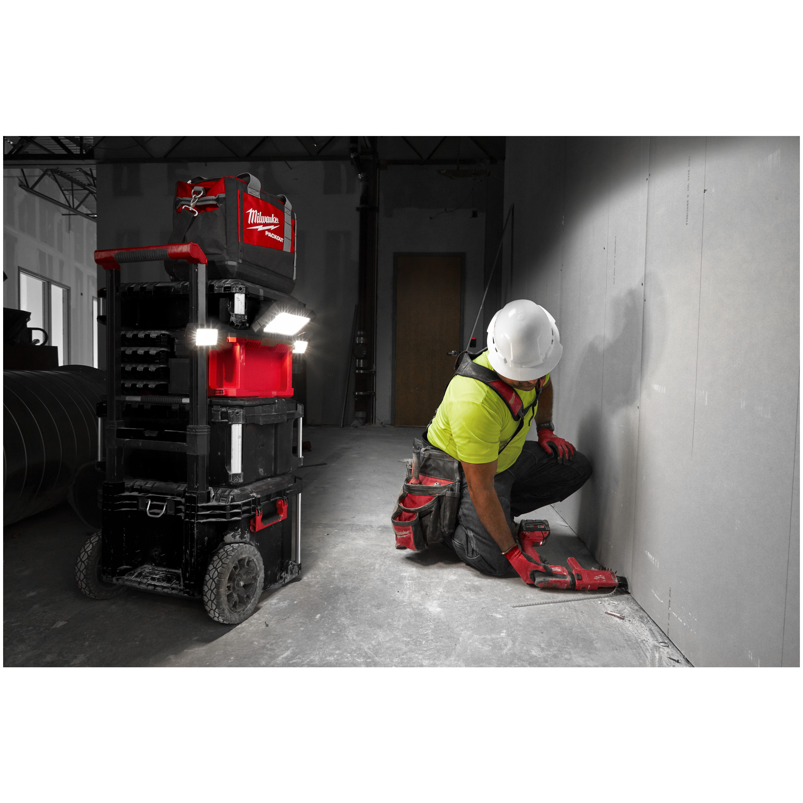 M18POALC-0 Akku-Packout-Leuchte mit Ladefunktion Produktbild img4 L