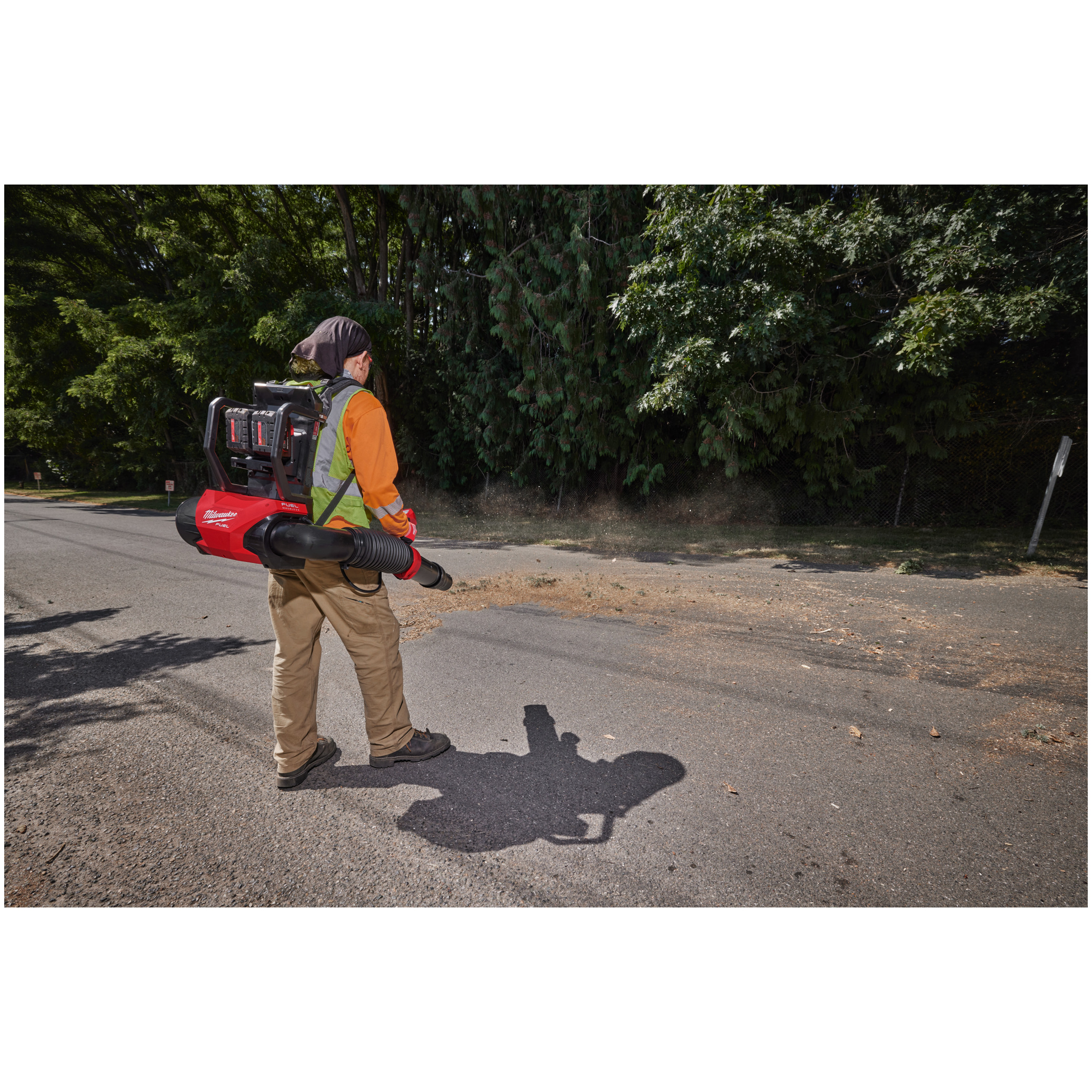 M18F2BPB-0 M18 FUEL Akku-Rucksackgebläse Produktbild img4 L