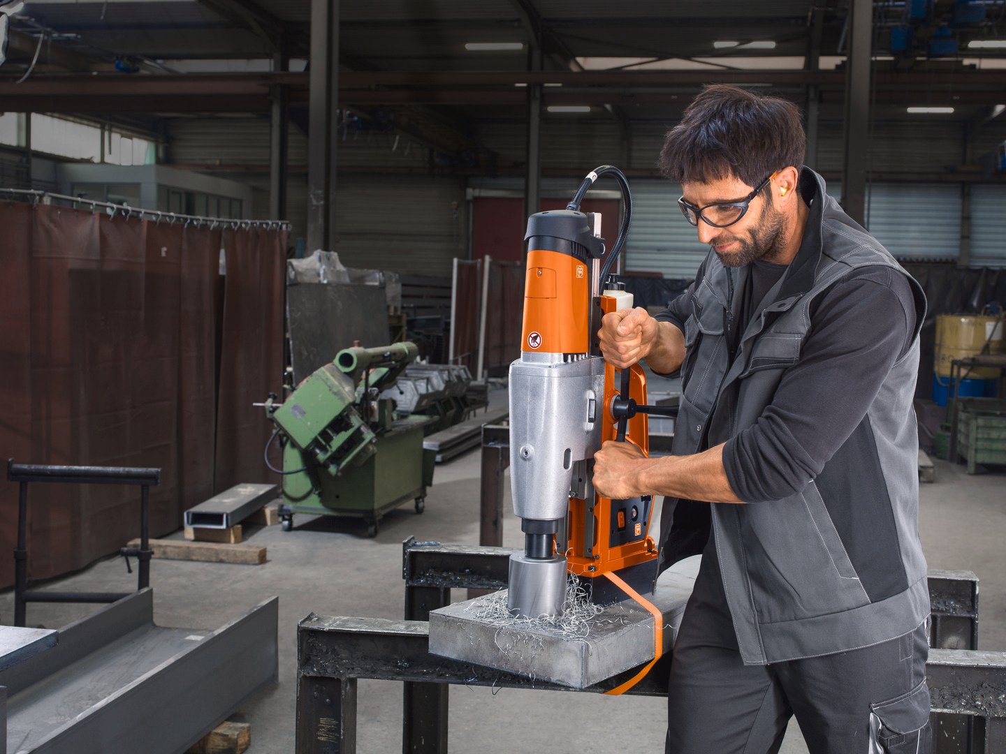 Fein Universal-Magnet-Kernbohrmaschine bis 110 mm KBU 110-4 M Produktbild img3 L