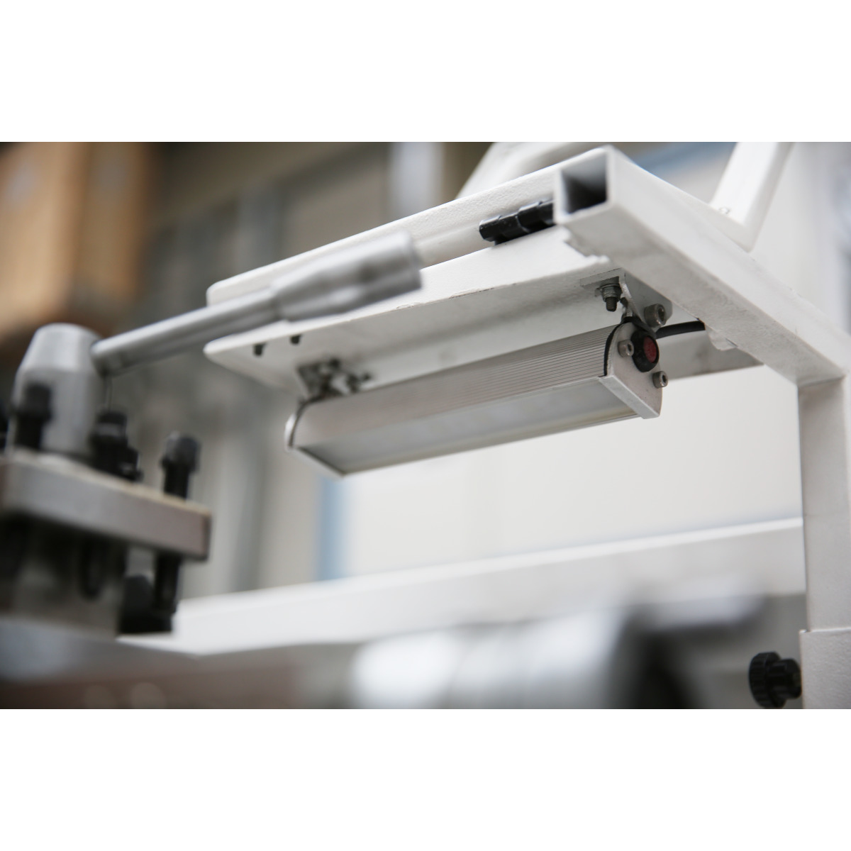 Optimum Leit- und Zugspindeldrehmaschine OPTIturn TH 4210D Produktbild img4 L